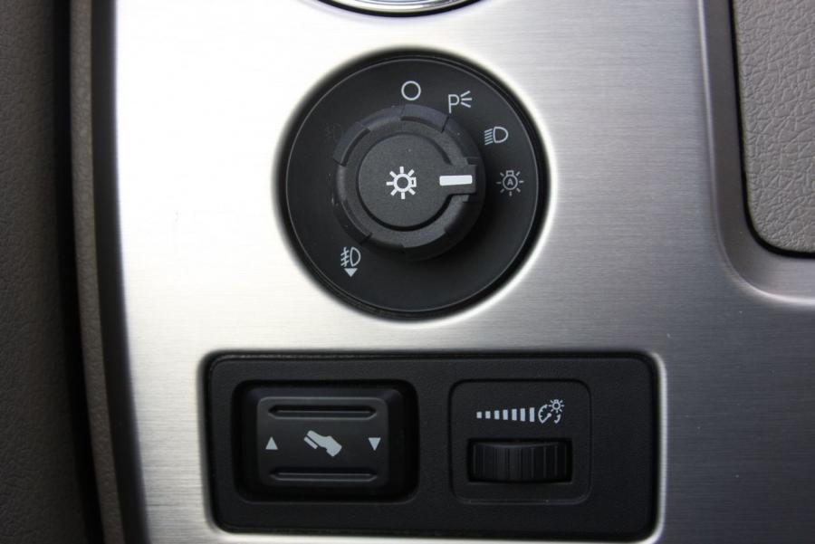  Ford F-150 Platinum 4x4 2009 года  (фото 14 из 48)